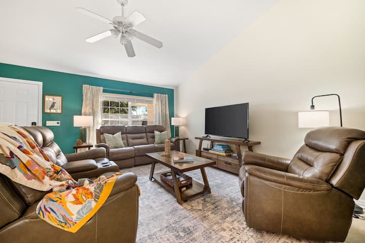 Walk To Beach | Fenced | Pet & Family Friendly - Vilano Beach
