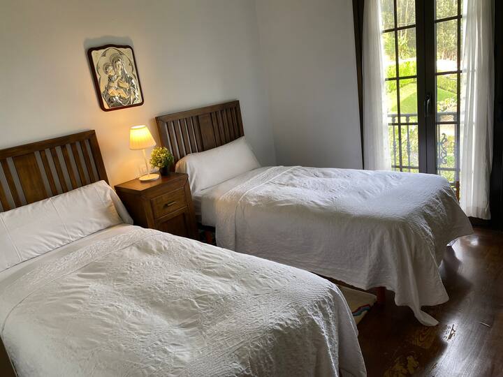 საძინებელი 4