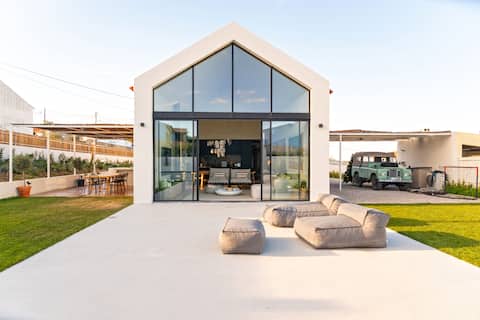 House with pool and garden in the natural park