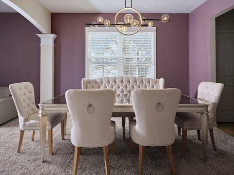 Spacious ATL Home Sleeps 8 • Near Airport & Events