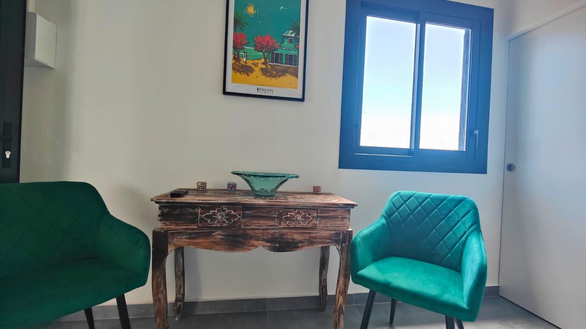 Successful Airbnb property: Tikaz Soleil Saint Gilles in Saint Paul