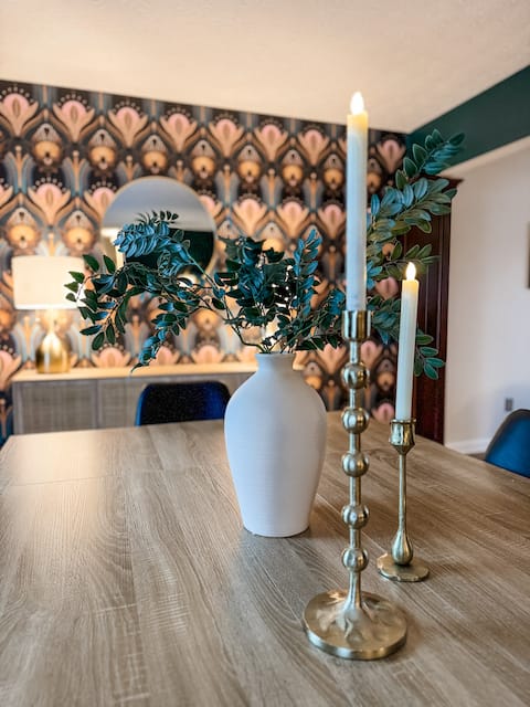 The Emerald Escape with 4 bedrooms 2 baths