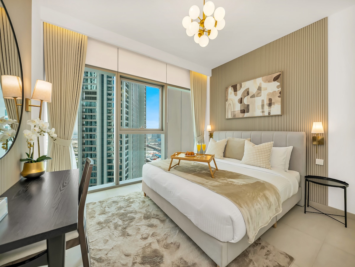 3 Bedroom Furnished Apartment | Downtown Views II 4