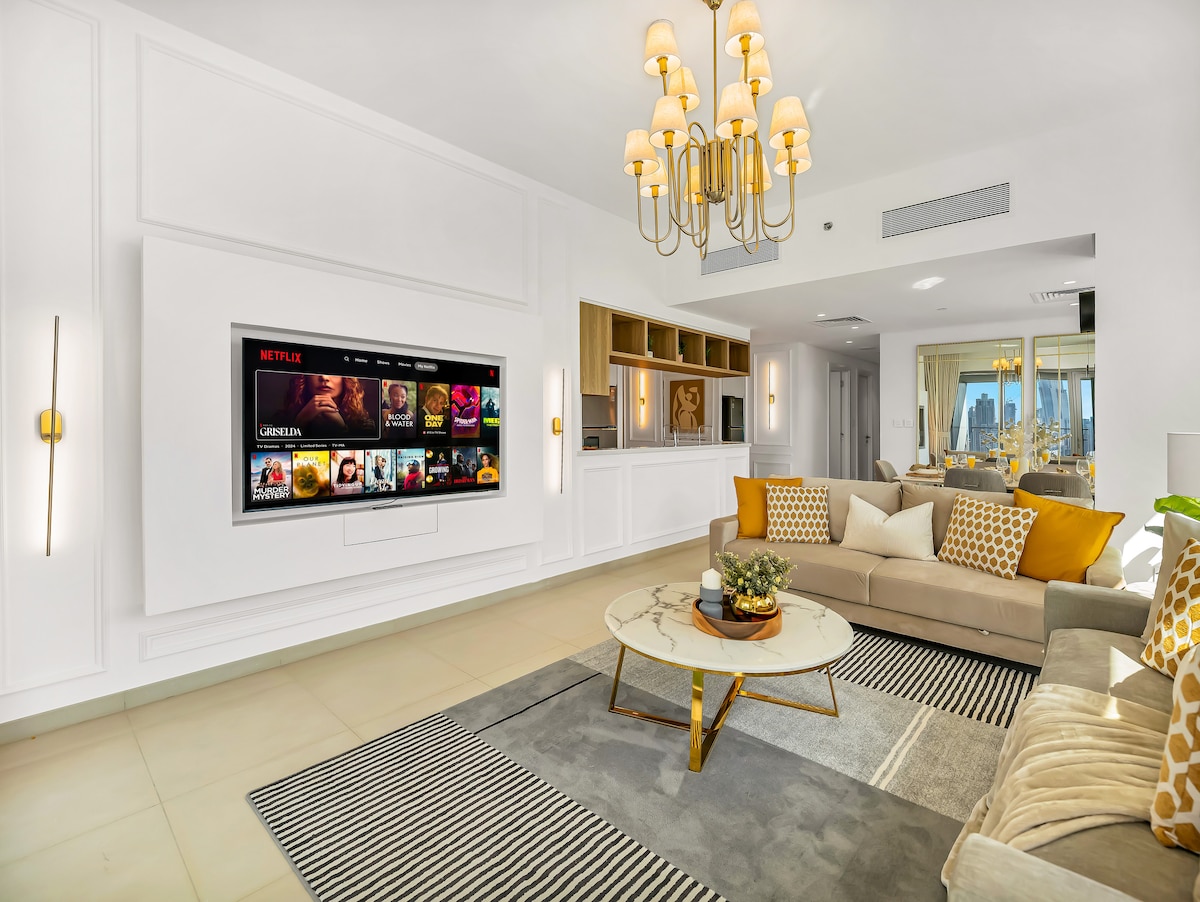 3 Bedroom Furnished Apartment | Downtown Views II 3