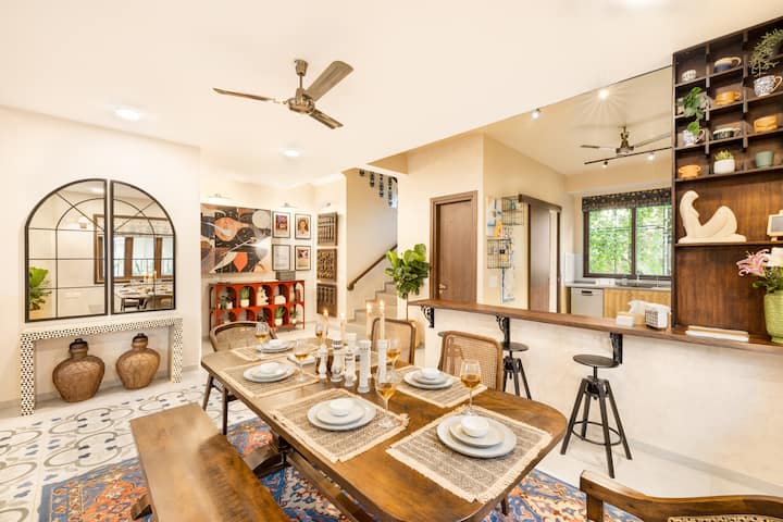 Elegant Dining Area with Stylish Island Seating