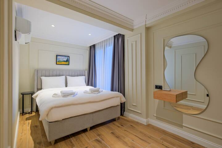 Stylish & Modern 2 Bdr. in City Centre gallery image 3