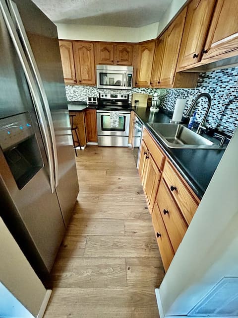 Pet friendly/safe by Oakmont, Veltres + Pittsburgh