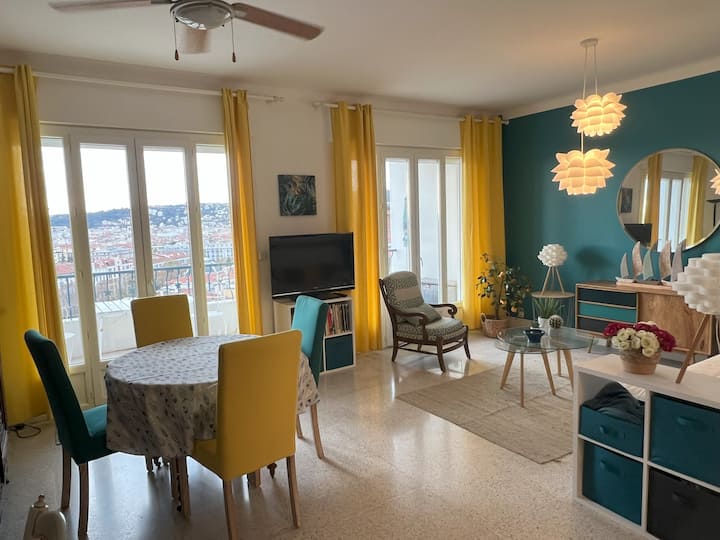 Terrasse Et Vue Sur Tout Nice - Niza