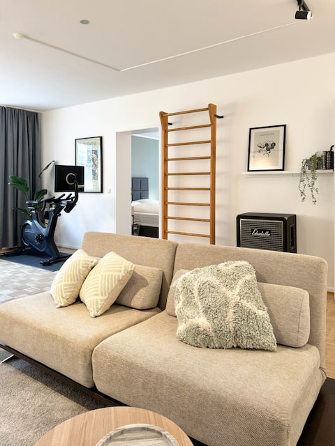 Leistungsstarkes Airbnb: Central & smart: 2-room apartment with 4 beds in Stadtkern
