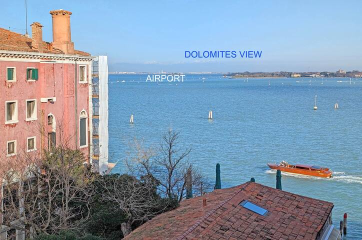 Venice Center: 4 Bedrooms 3 Bathrooms – Best View gallery image 4