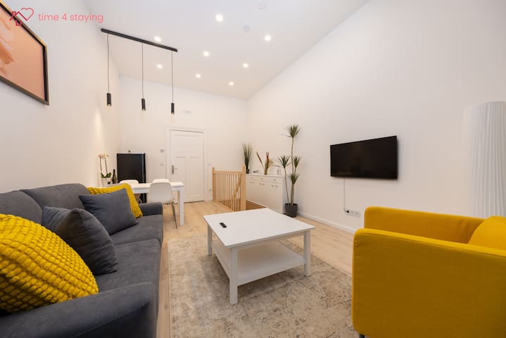 time4staying 3 BR maisonette near Kudamm/ICC/Zoo