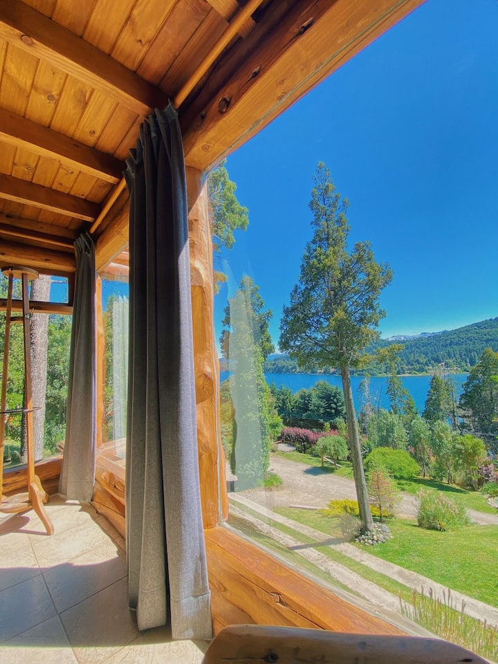 Cuarto principal con vista al lago