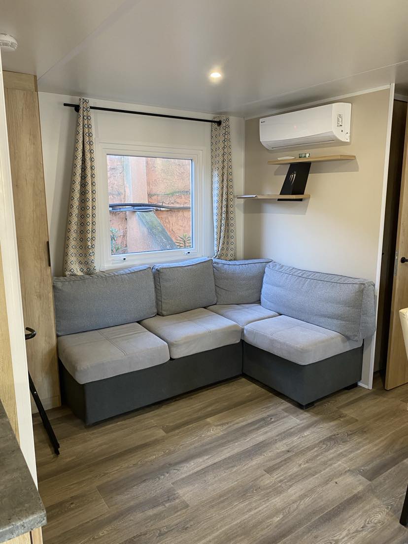 მისაღები ოთახი