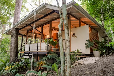 Jungle Design Bungalow 2 min to the beach
