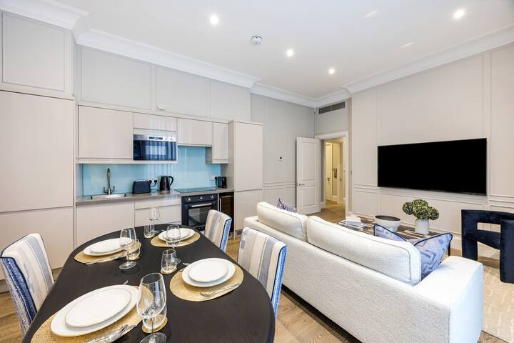 Two-Bedroom Deluxe Apartment gallery image 3