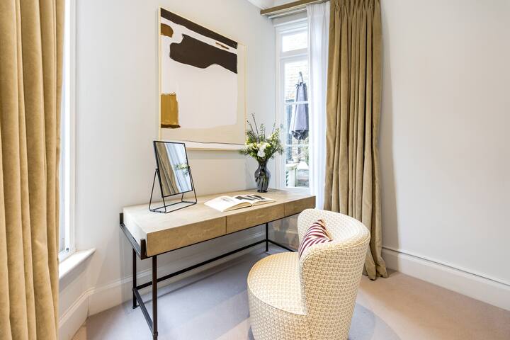 Two-Bedroom Deluxe Apartment gallery image 4