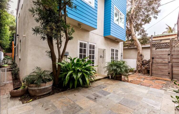 Casa Venice Vibes gallery image 5