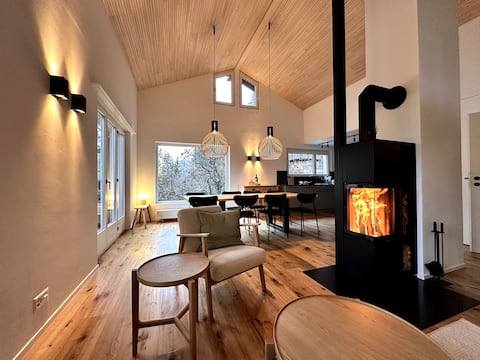 Spacious, scenic & newly renovated