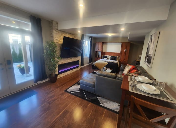 Stittsville's Walkout Bsm Suite - Ottawa