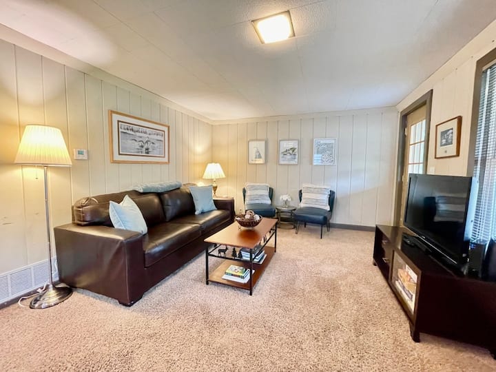 Historic 3 Br House On North Side Of The Bluff! - Petoskey, MI