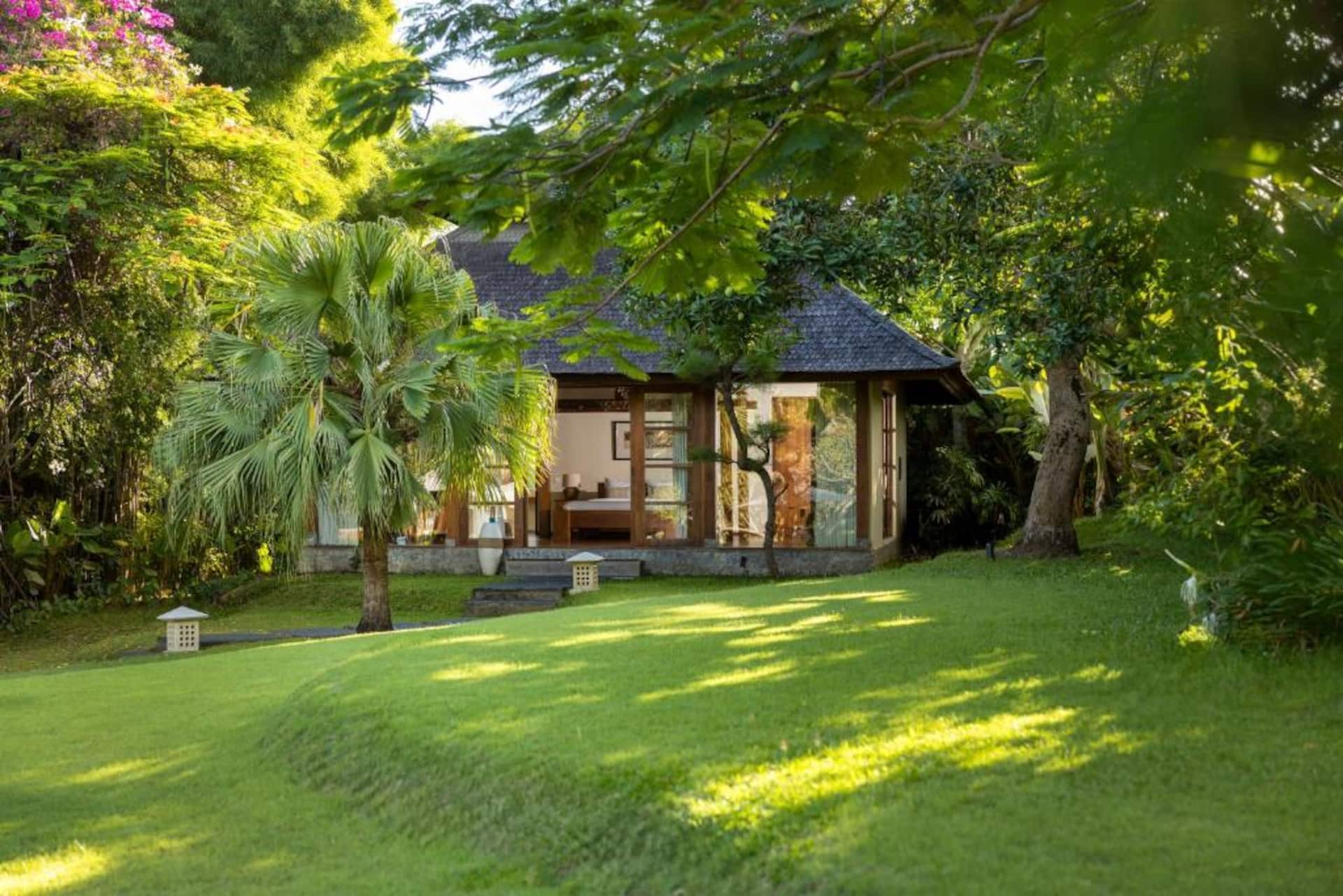 Rustic Wooden Estate 6 Bedroom Private Villa in Kerobokan