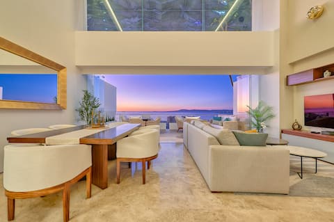 SohoPV Penthouse Balcony Rooftop Pool Ocean Views