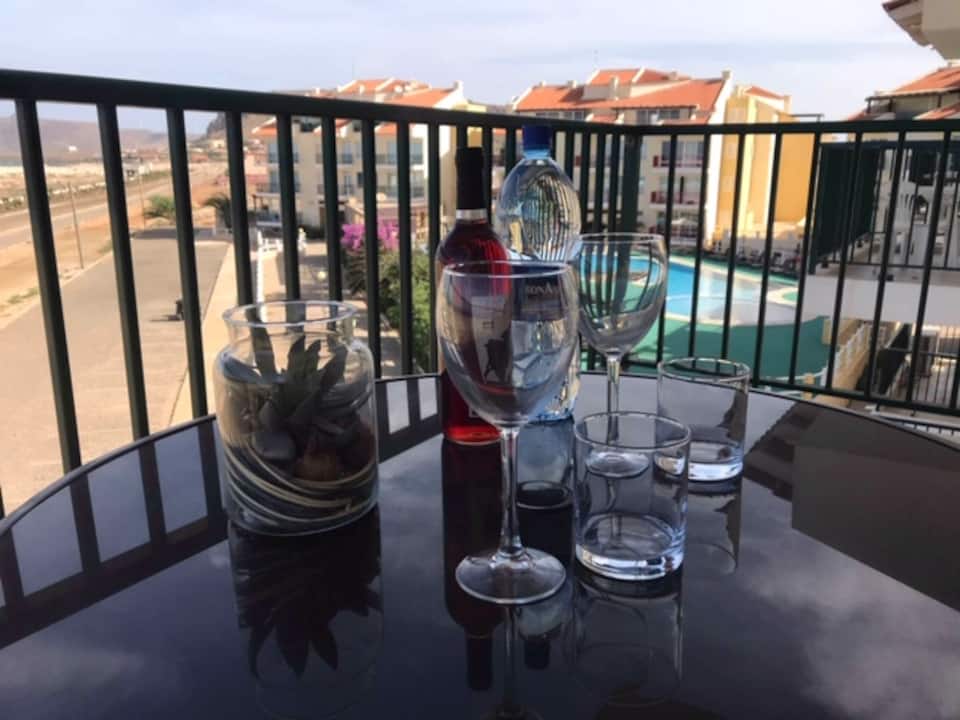 2 Bed Apt/Pool & Sea Views/Wi-Fi — Foto 1