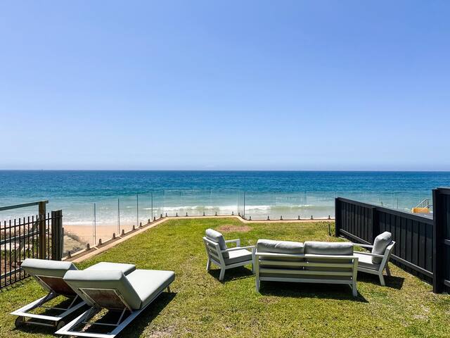 Absolute Beachfront Luxury in Narrabeen gallery image 2