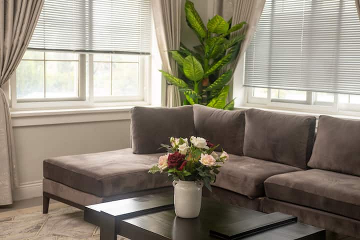 Lavish And Cosy One Bedroom Serviced Apartment - Tanzania