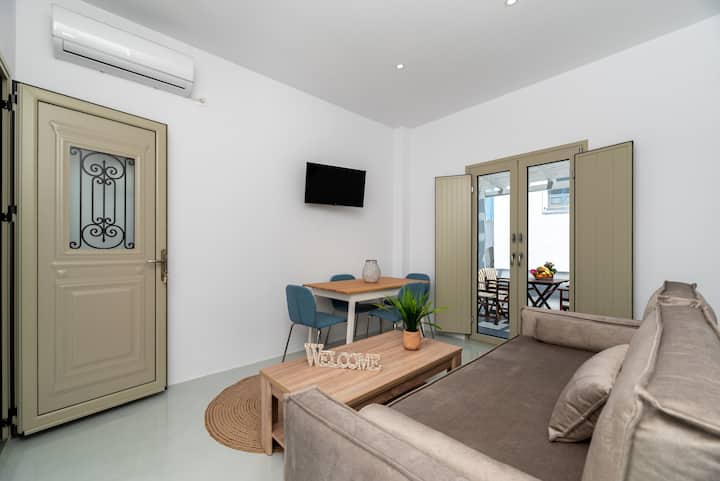 Aerenia Luxury Suite 7 - Santorini