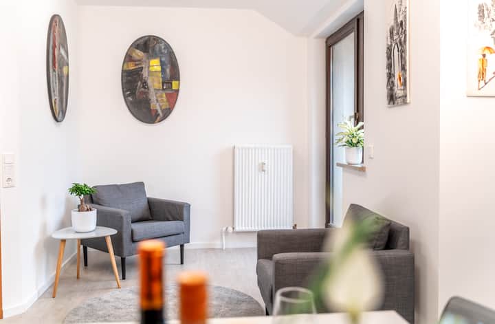 Helles Design Apartment Mit Balkon, Tv 85", Ps5 - Schwabach