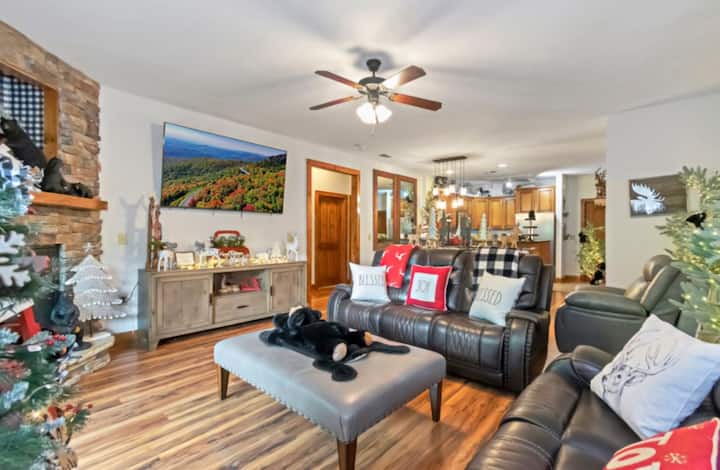 Minutes To Downtown Banner Elk! Sled/tube/skiing! - Banner Elk, NC