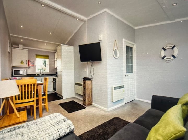 Holiday Lodge In Broadland Park - Lowestoft