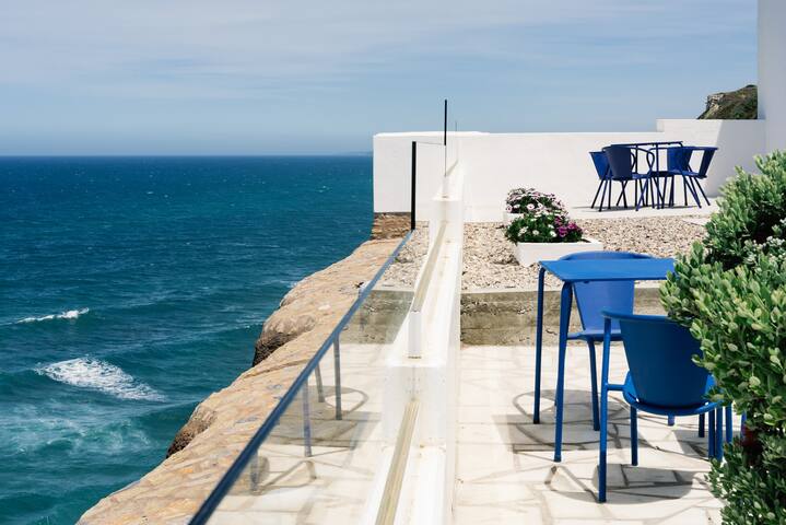Ocean Casitas: 7-Bedroom Cliffside Escape gallery image 3