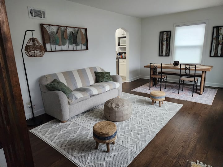 Cozy Chicago Nature Retreat - Burbank, IL