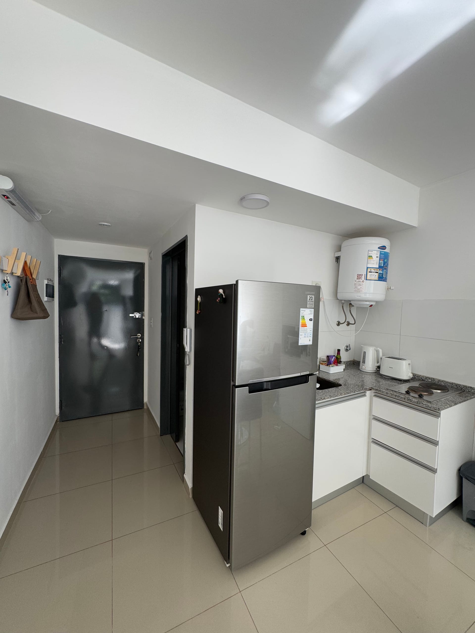 A warm and modern studio