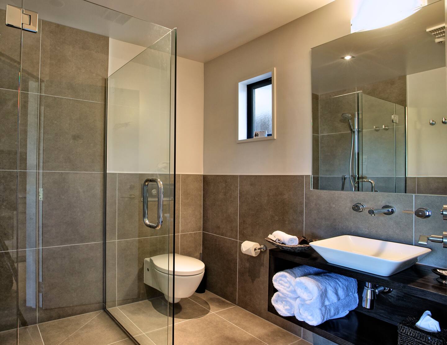 Deluxe Studio With Stunning Views 4
