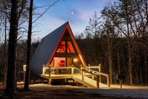 NEW! LEDCabin w/ Sauna & Hot Tub