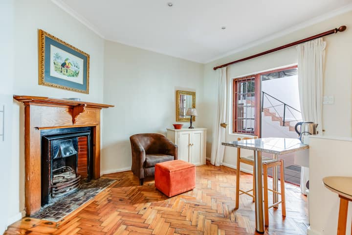 Deluxe Studio Apartment - Cape Town