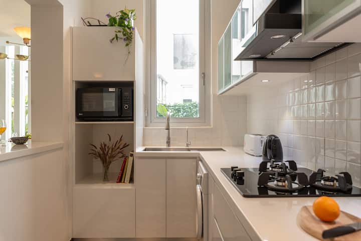 Full kitchen image 1