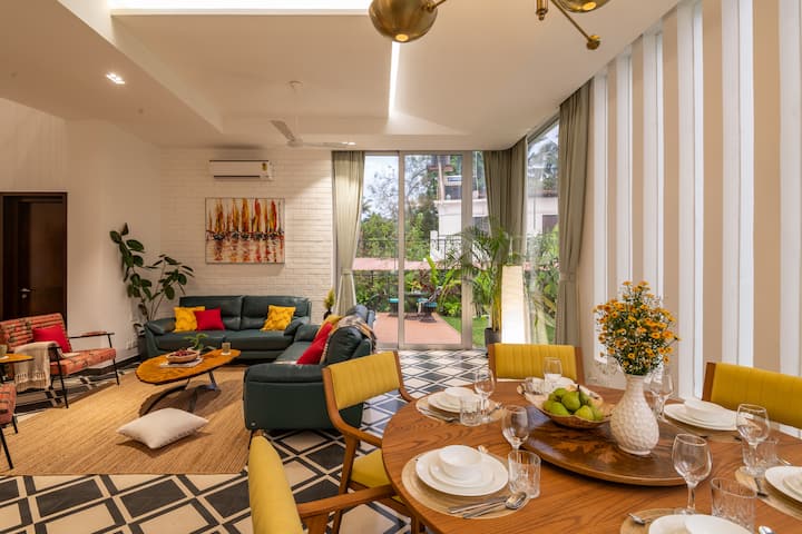 Dining area image 4