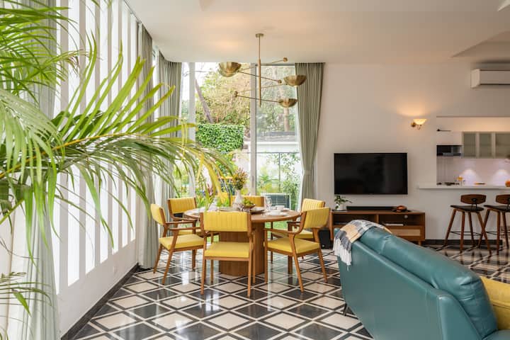 Dining area image 3
