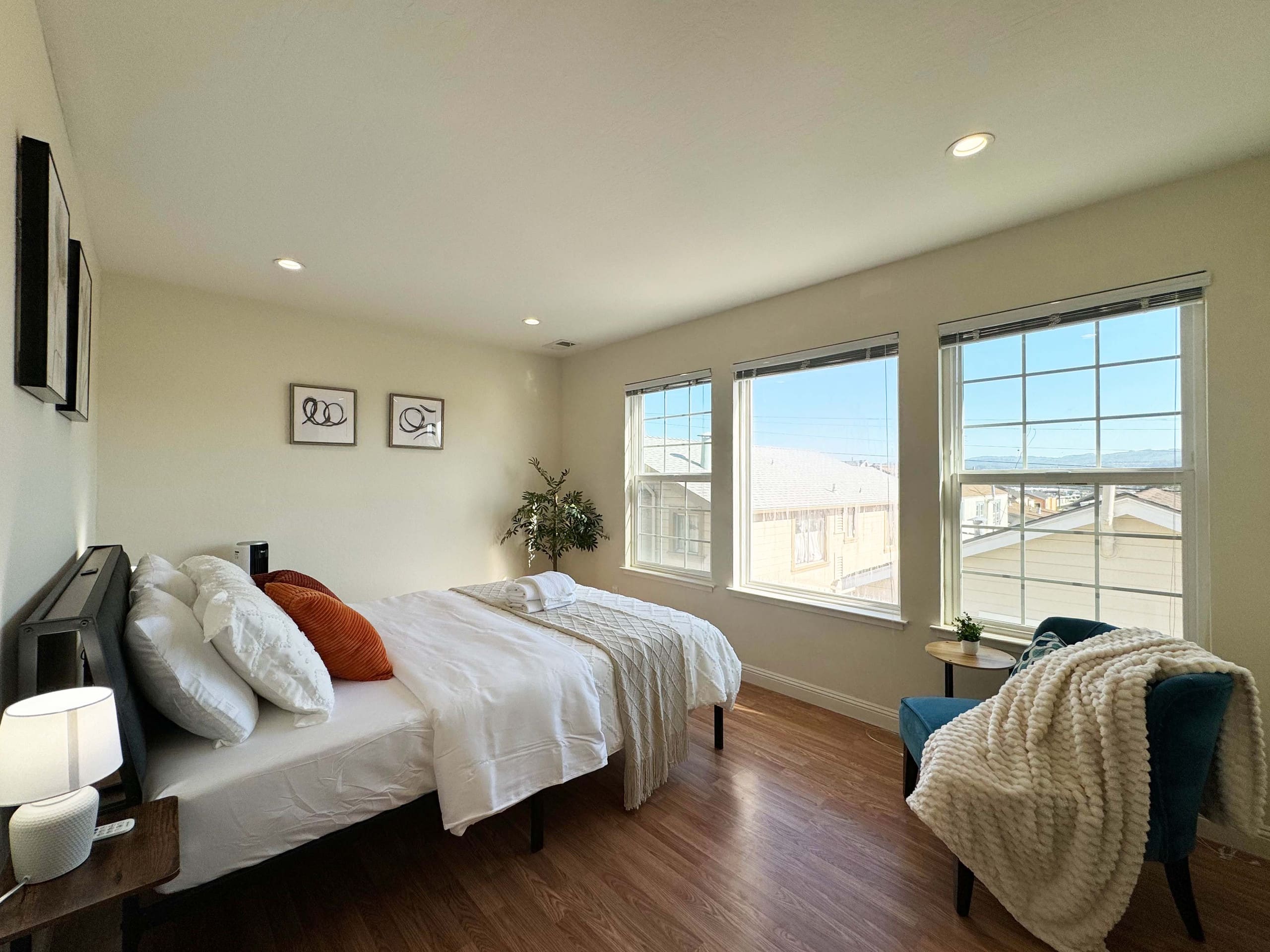 Guesthouse in South San Francisco · ★4.52 · 3 bedrooms · 3 private baths - Image 25