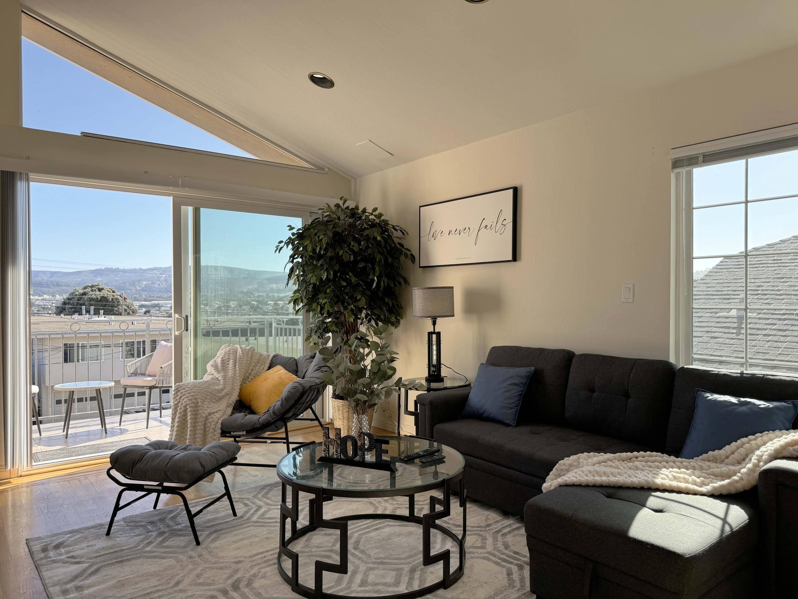Guesthouse in South San Francisco · ★4.52 · 3 bedrooms · 3 private baths - Image 19