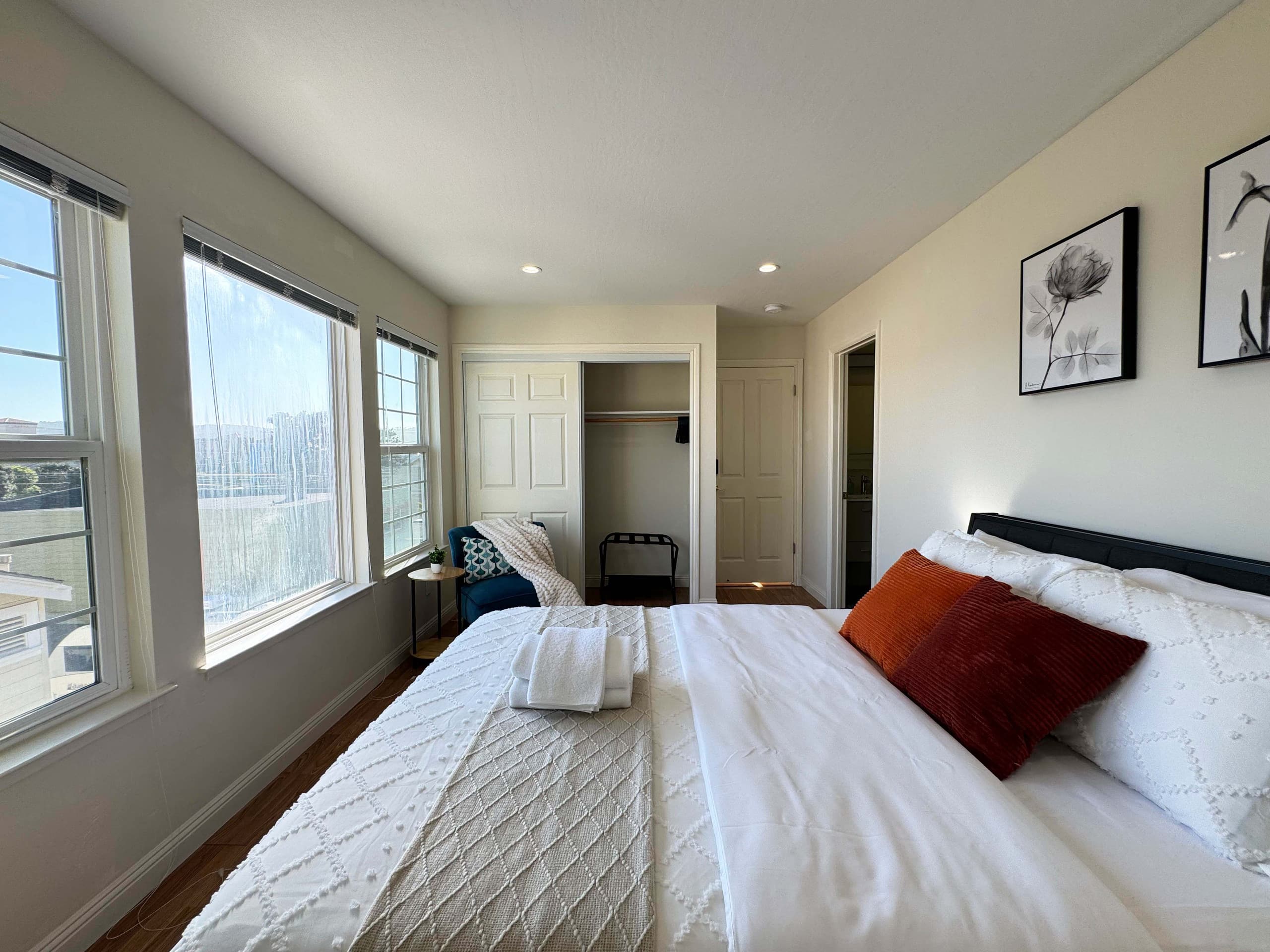 Guesthouse in South San Francisco · ★4.52 · 3 bedrooms · 3 private baths - Image 21