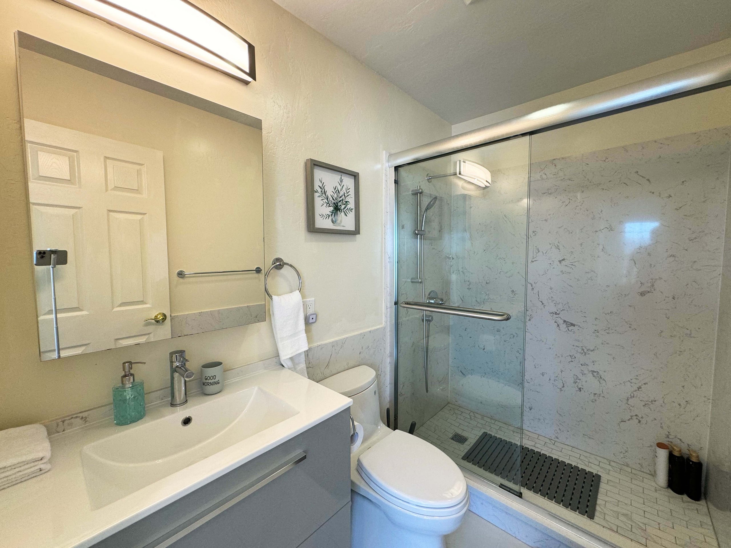 Guesthouse in South San Francisco · ★4.52 · 3 bedrooms · 3 private baths - Image 24