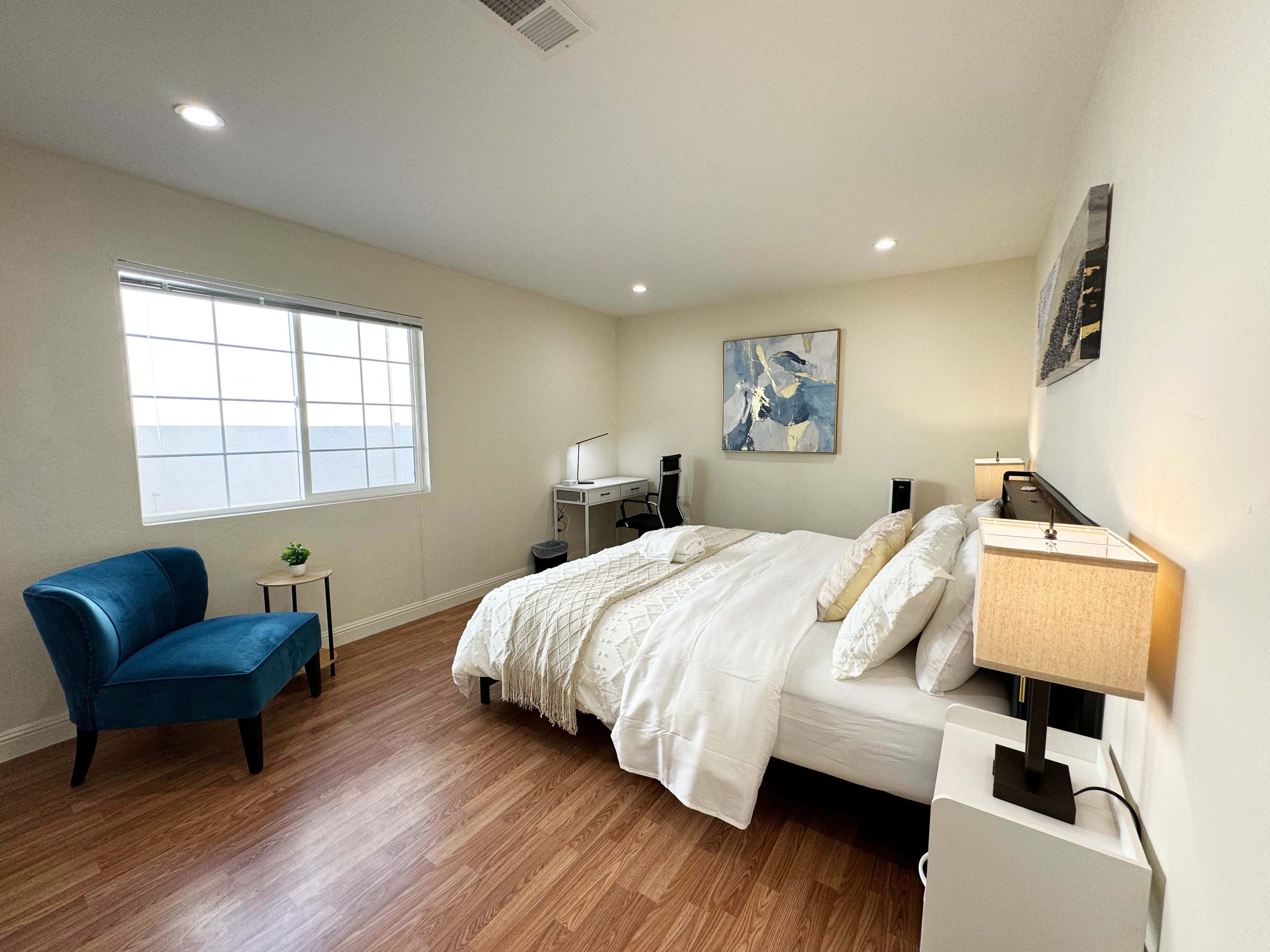 Guesthouse in South San Francisco · ★4.52 · 3 bedrooms · 3 private baths - Image 28