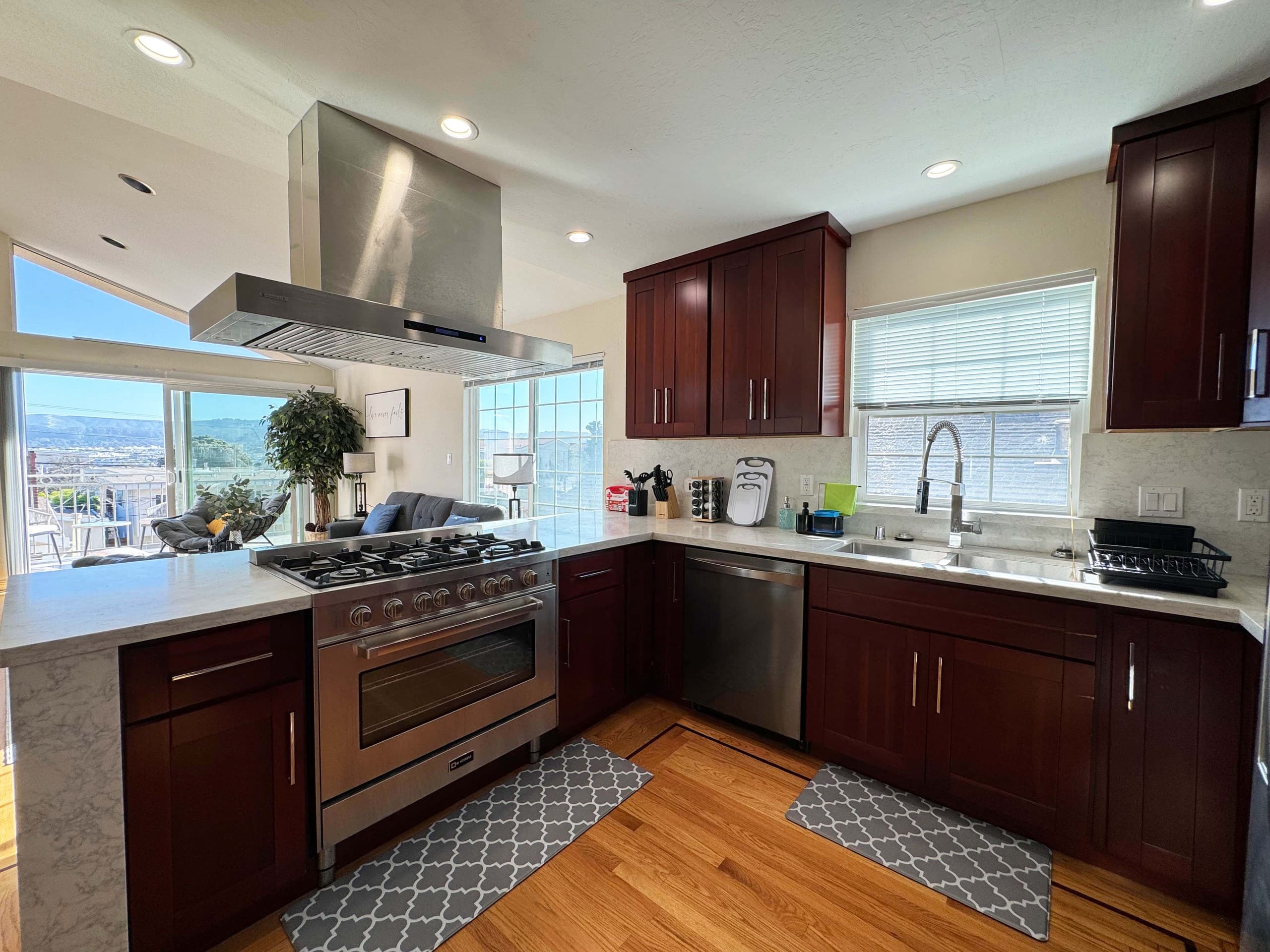 Guesthouse in South San Francisco · ★4.52 · 3 bedrooms · 3 private baths - Image 29