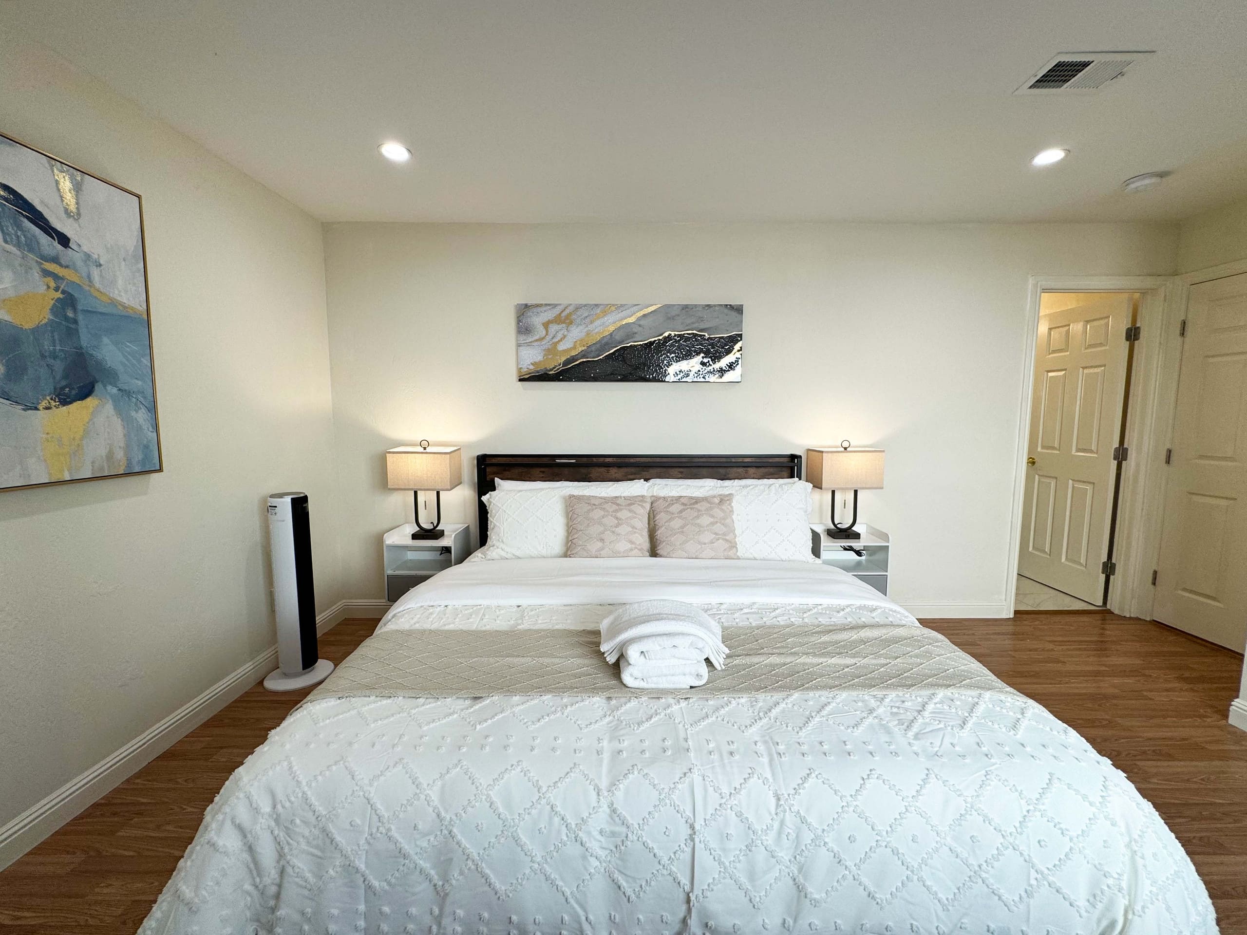 Guesthouse in South San Francisco · ★4.52 · 3 bedrooms · 3 private baths - Image 33