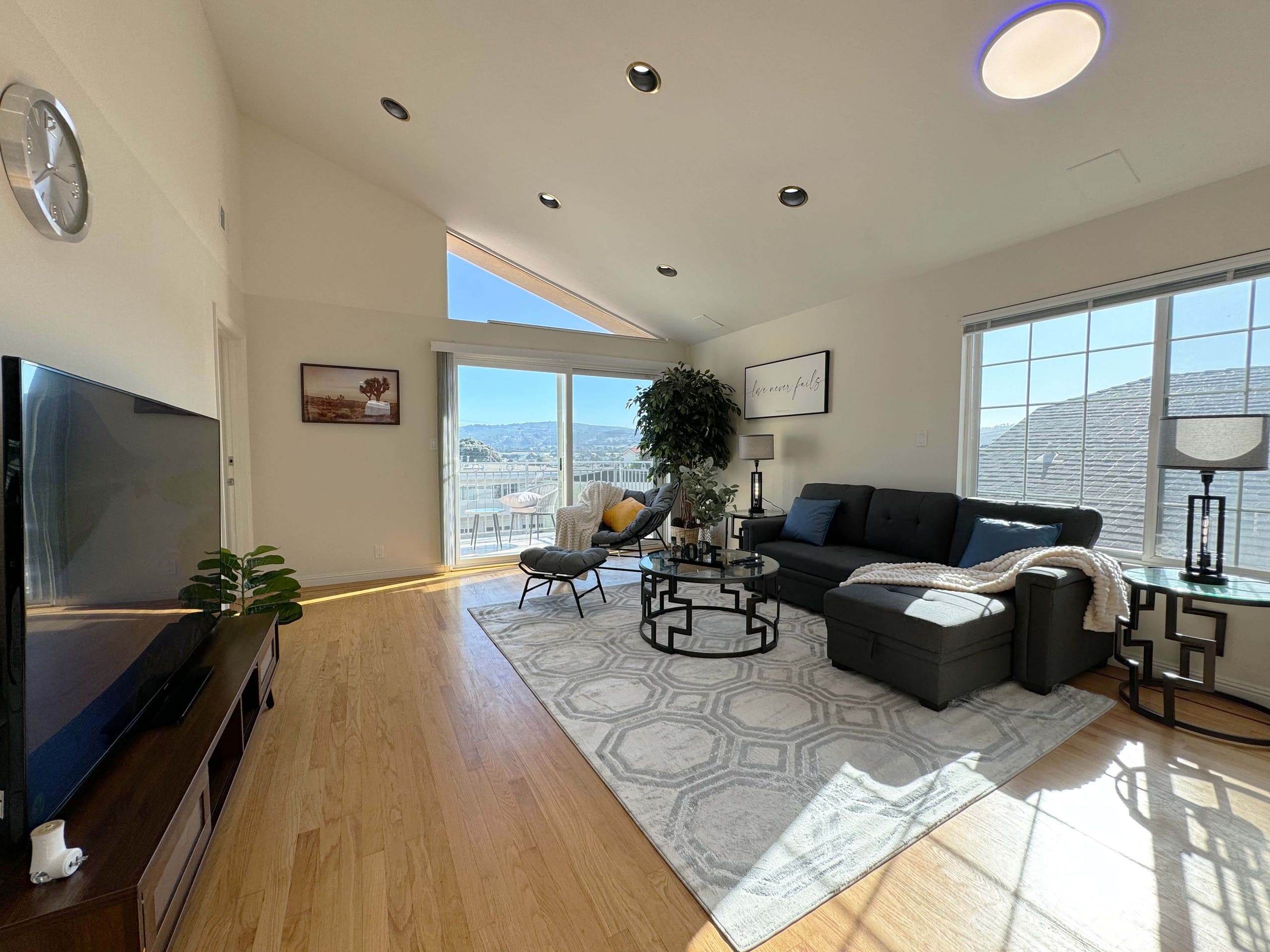 Guesthouse in South San Francisco · ★4.52 · 3 bedrooms · 3 private baths - Image 16
